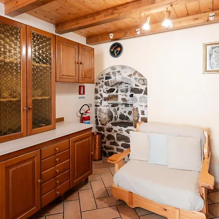 Guesthost - Cozy Loft Flat In 公寓 圣雷默