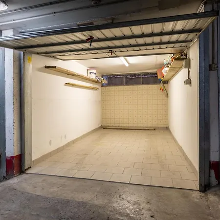 Guesthost - Cozy Loft Flat In 圣雷默