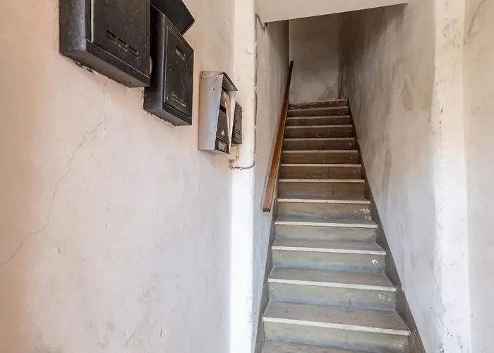 Guesthost - Cozy Loft Flat In * San Remo